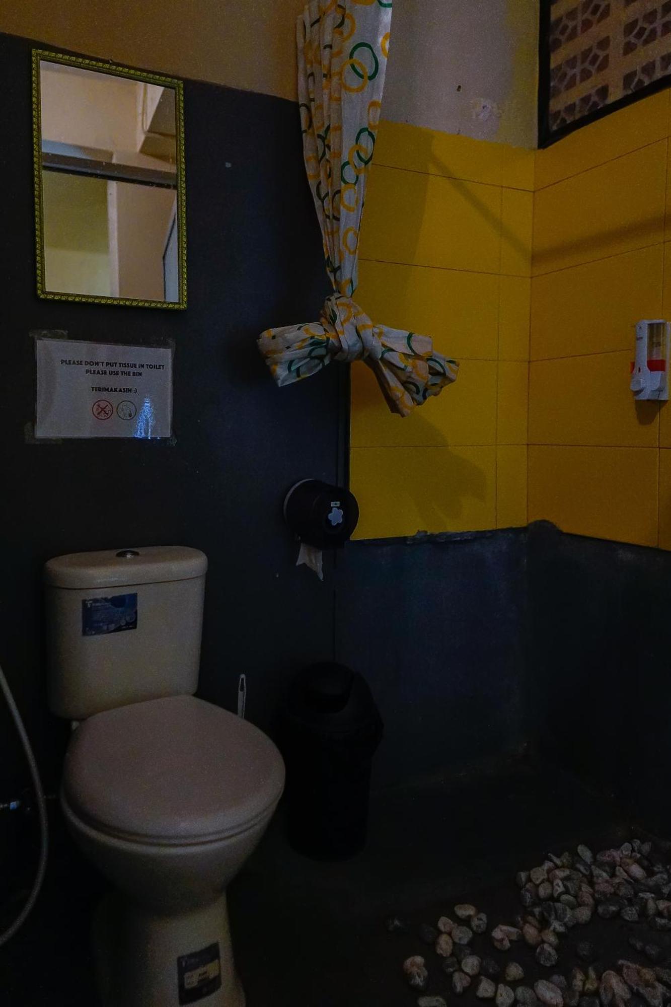 Kokos Hostel Padang City Номер фото