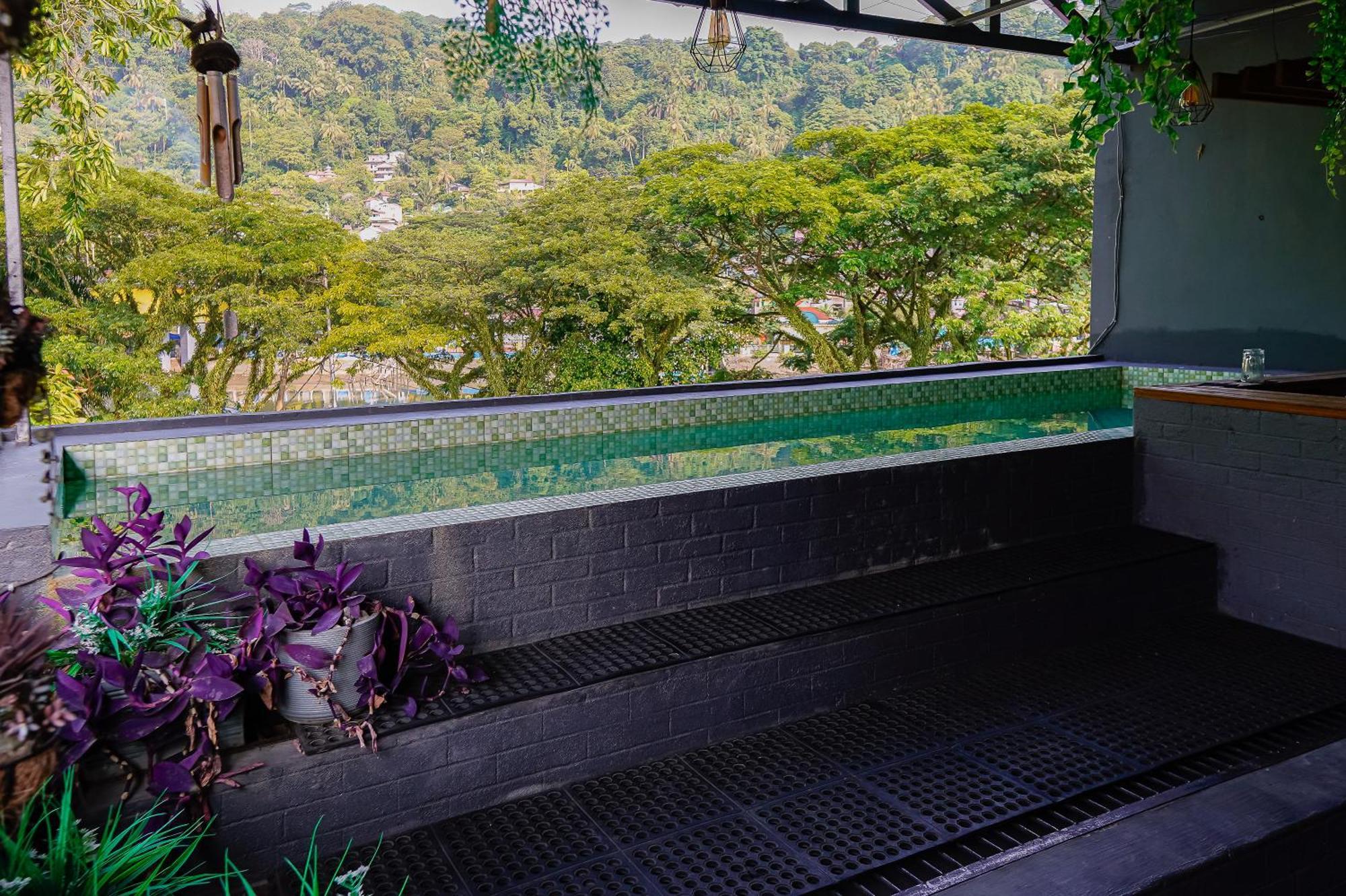 Kokos Hostel Padang City Экстерьер фото